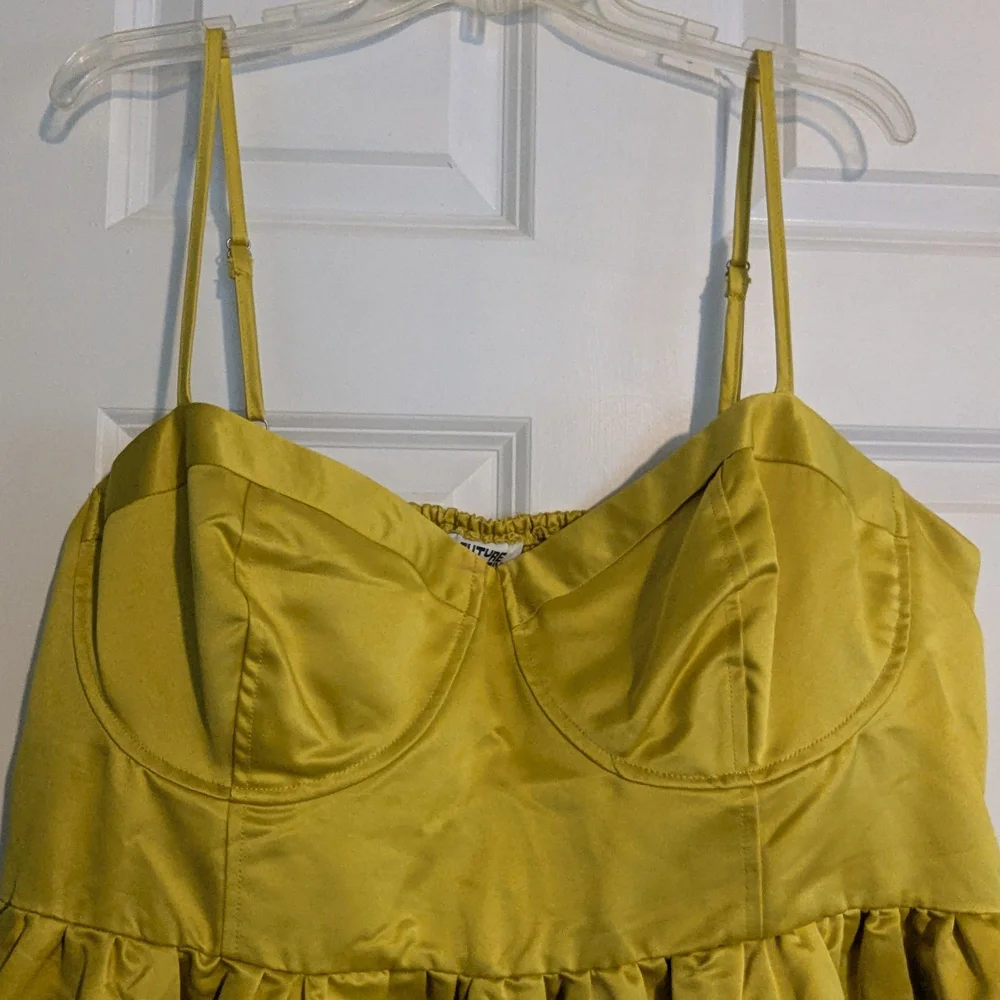 NWT Yellow Strapless Dress - Picture 4 of 7